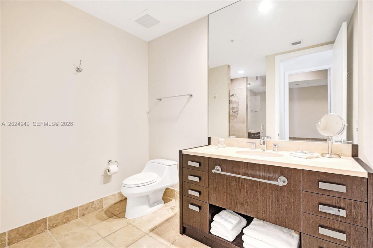 18201 Collins Ave , Unit 3707, Sunny Isles Beach, FL 33160 Photo