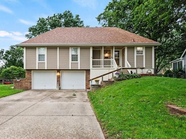 301 SE Alice Street, Blue Springs, MO 64014