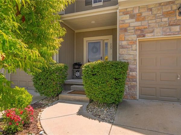 725 W Jefferson Street, Gardner, KS 66030