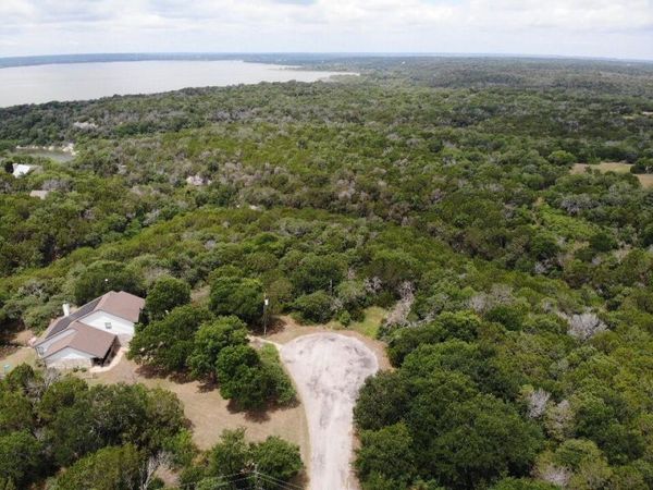 1320 Neches Court , Whitney, TX 76692