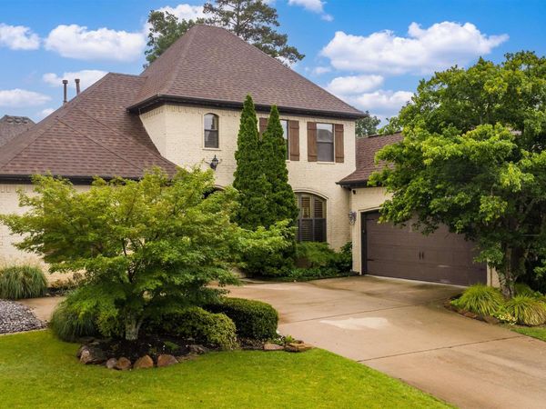 135 blackburn Drive , Little Rock, AR 72211