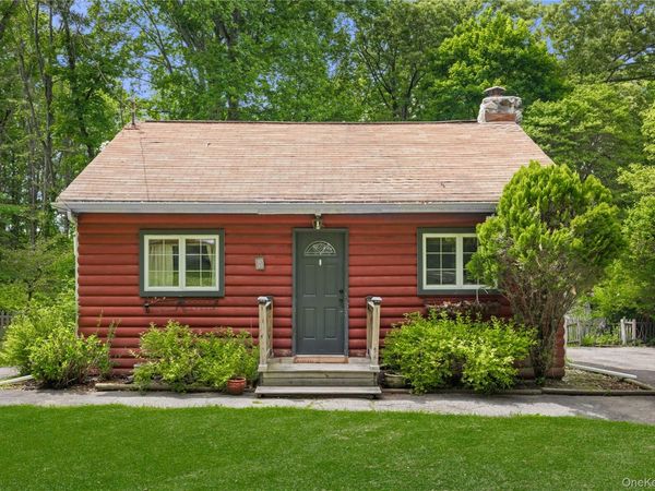 10 McGregor Lane, Crompond, NY 10517