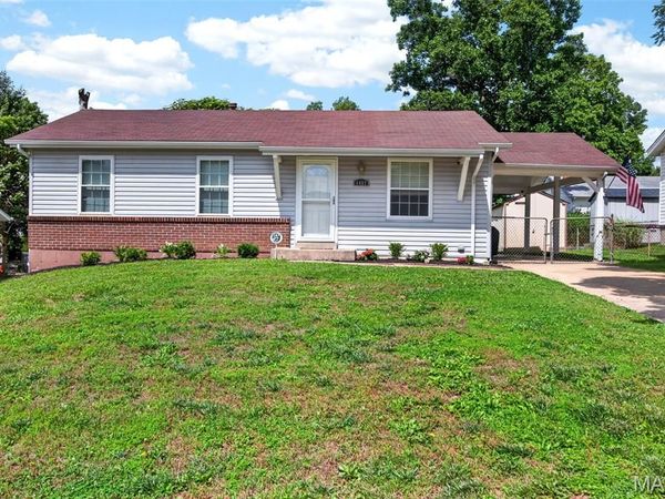 1407 Saint Gregory Lane, Unincorporated, MO 63304