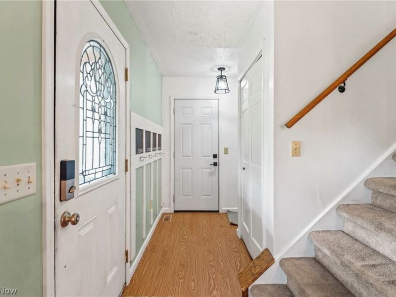 190 Chapel Hill Drive NW, Warren, OH 44483 Photo 4