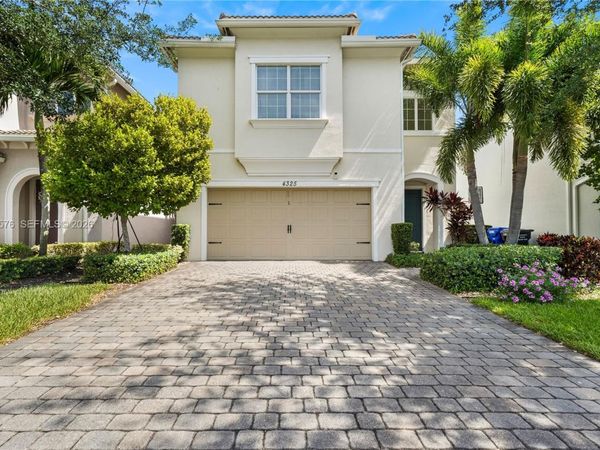 4325 Large Leaf Ln , Hollywood, FL 33021