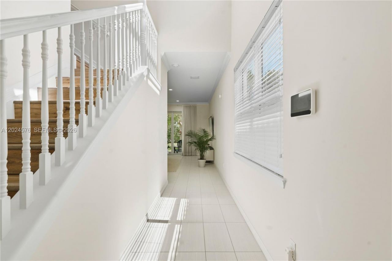 4325 Large Leaf Ln , Hollywood, FL 33021 Photo