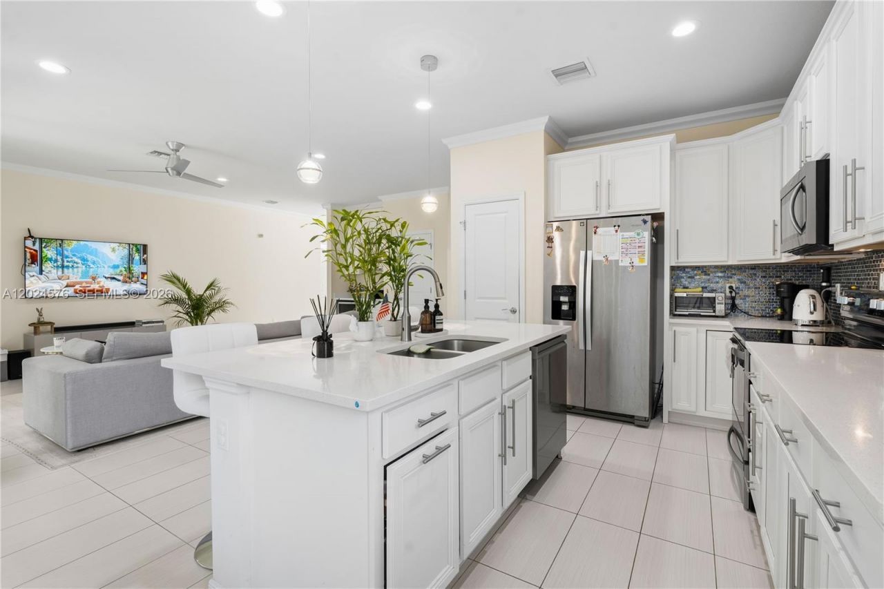 4325 Large Leaf Ln , Hollywood, FL 33021 Photo