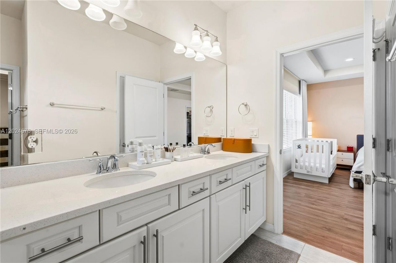 4325 Large Leaf Ln , Hollywood, FL 33021 Photo