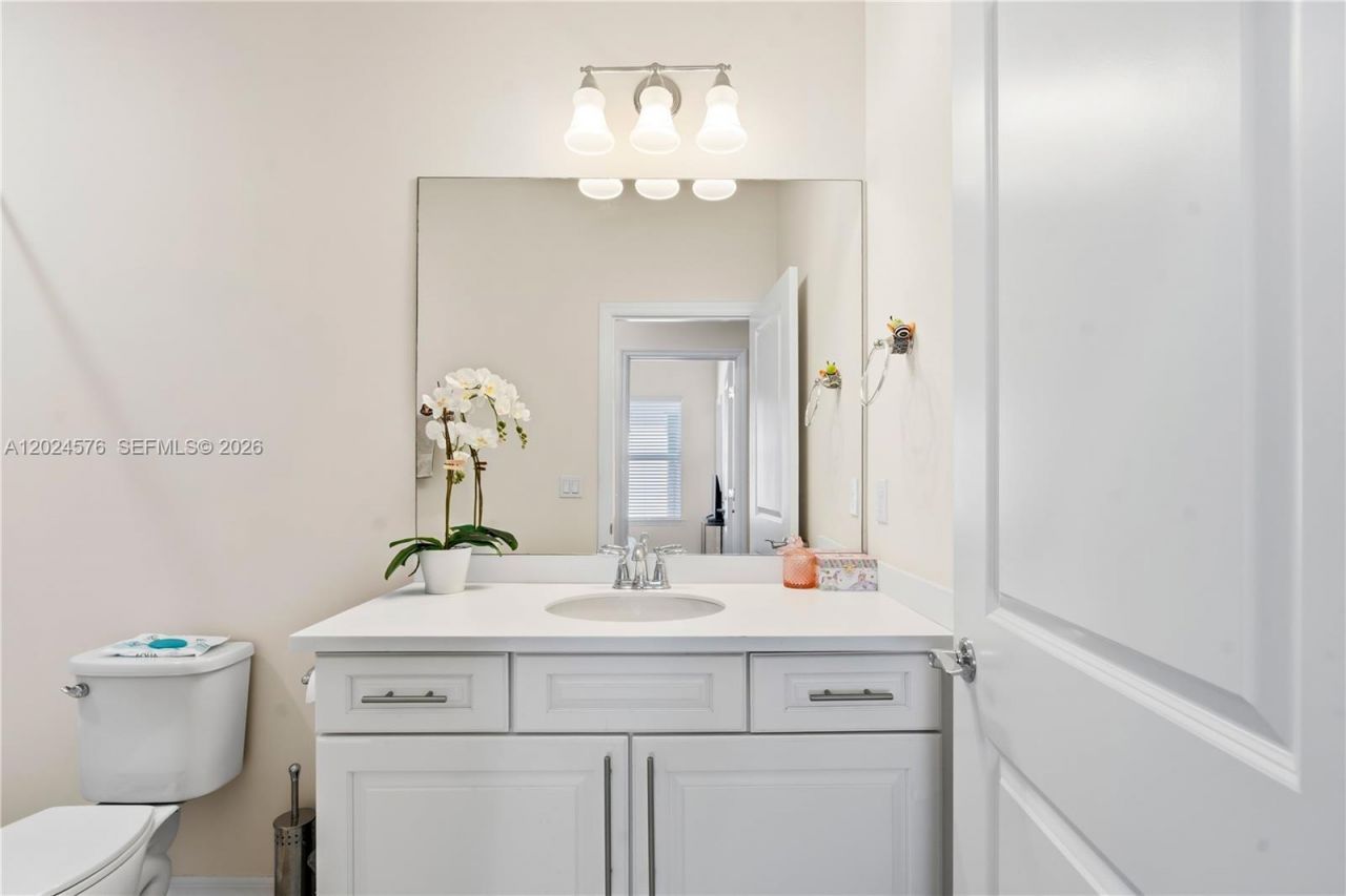 4325 Large Leaf Ln , Hollywood, FL 33021 Photo