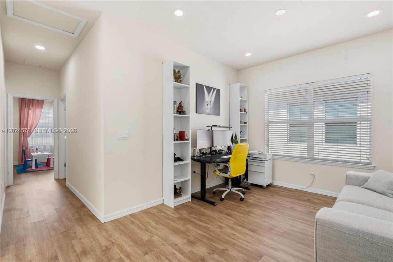 4325 Large Leaf Ln , Hollywood, FL 33021 Photo