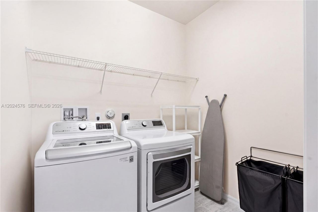 4325 Large Leaf Ln , Hollywood, FL 33021 Photo
