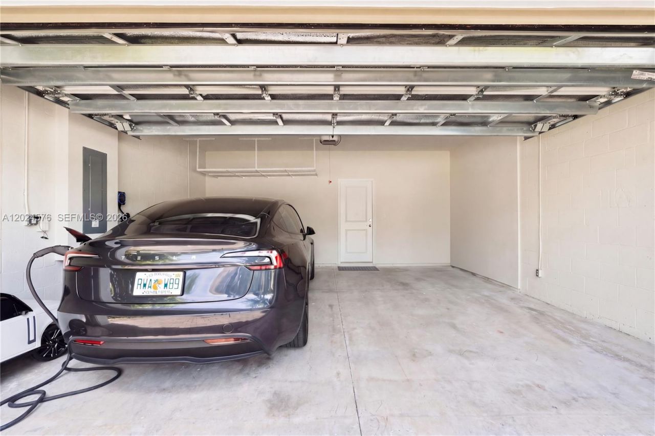 4325 Large Leaf Ln , Hollywood, FL 33021 Photo