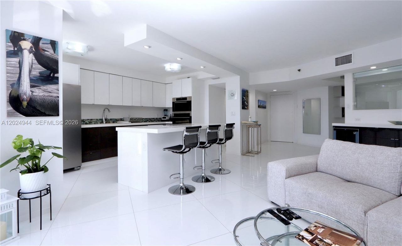 3600 Mystic Pointe Dr , Unit 1115, Aventura, FL 33180 Photo