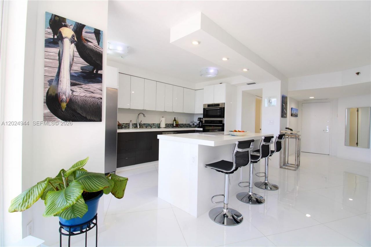 3600 Mystic Pointe Dr , Unit 1115, Aventura, FL 33180 Photo