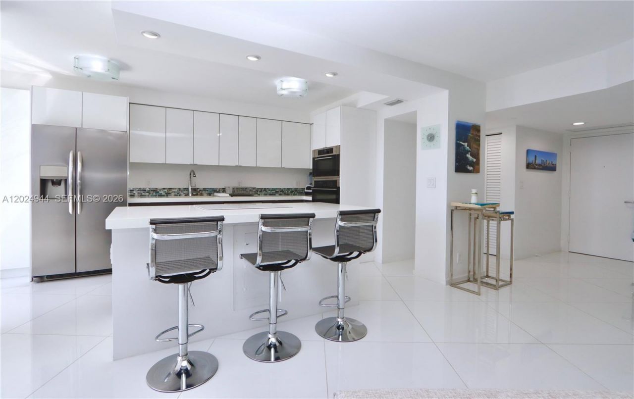 3600 Mystic Pointe Dr , Unit 1115, Aventura, FL 33180 Photo