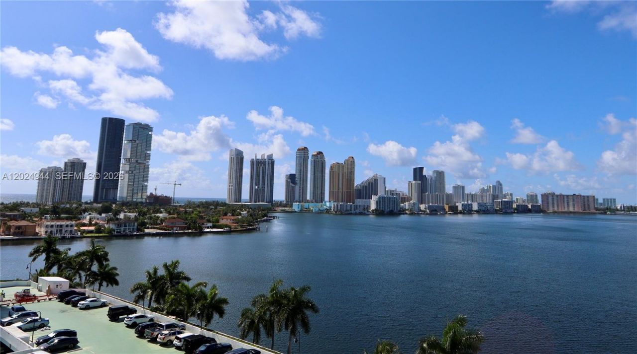 3600 Mystic Pointe Dr , Unit 1115, Aventura, FL 33180 Photo