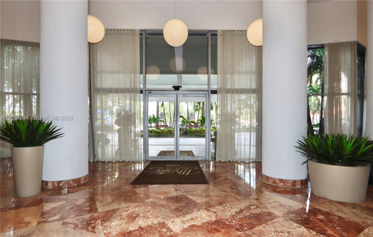 3600 Mystic Pointe Dr , Unit 1115, Aventura, FL 33180 Photo