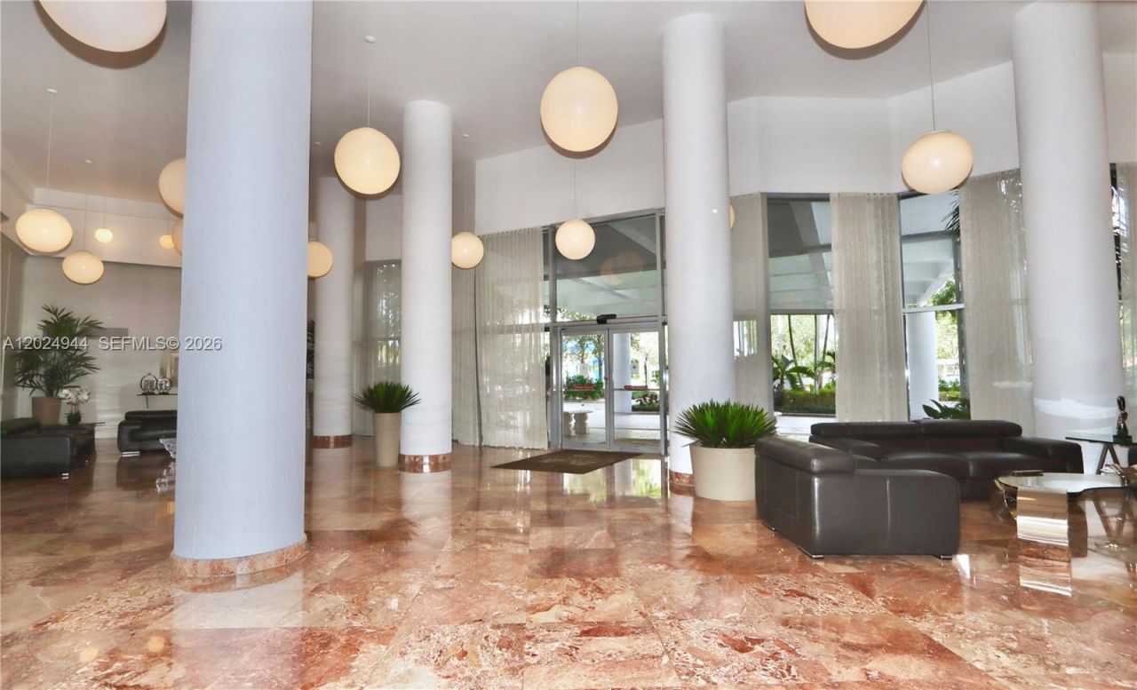 3600 Mystic Pointe Dr , Unit 1115, Aventura, FL 33180 Photo