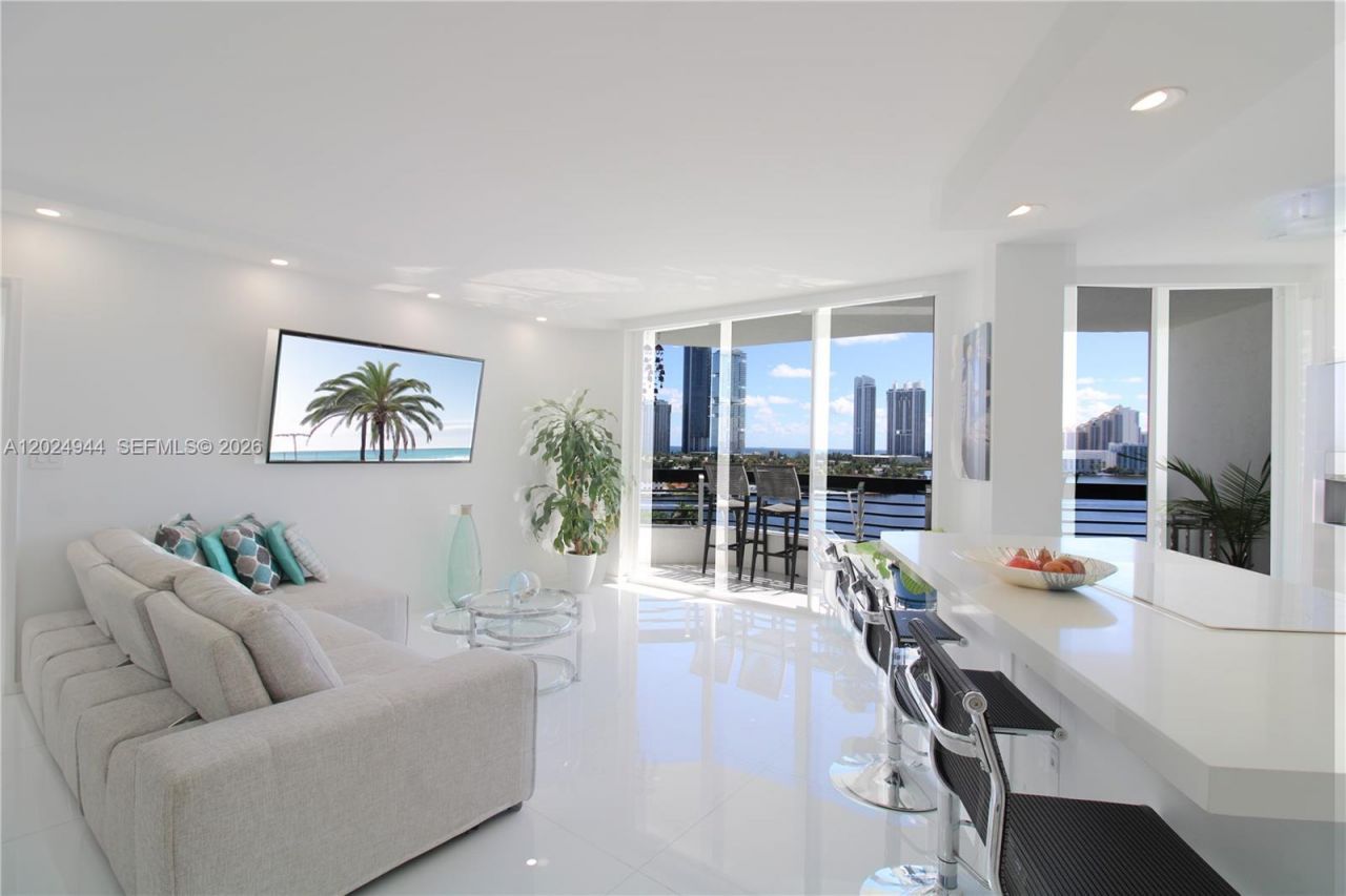 3600 Mystic Pointe Dr , Unit 1115, Aventura, FL 33180 Photo