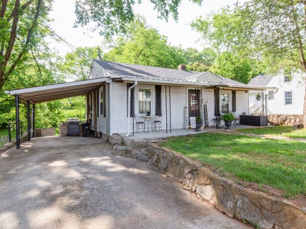 2006 Thomas Ave , Columbia, TN 38401