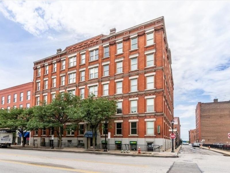 408 W Saint Clair Avenue, Unit 319, Cleveland, OH 44113 Photo 1