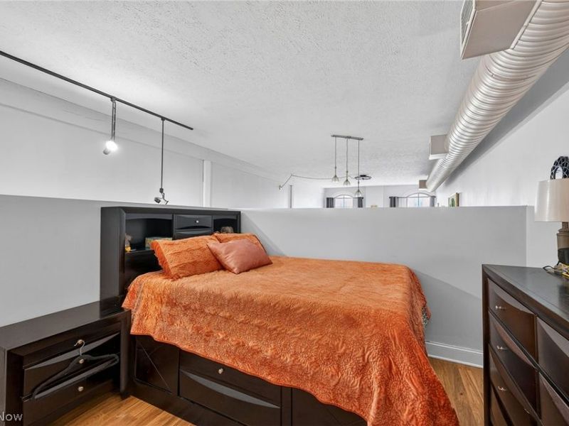 408 W Saint Clair Avenue, Unit 319, Cleveland, OH 44113 Photo 16