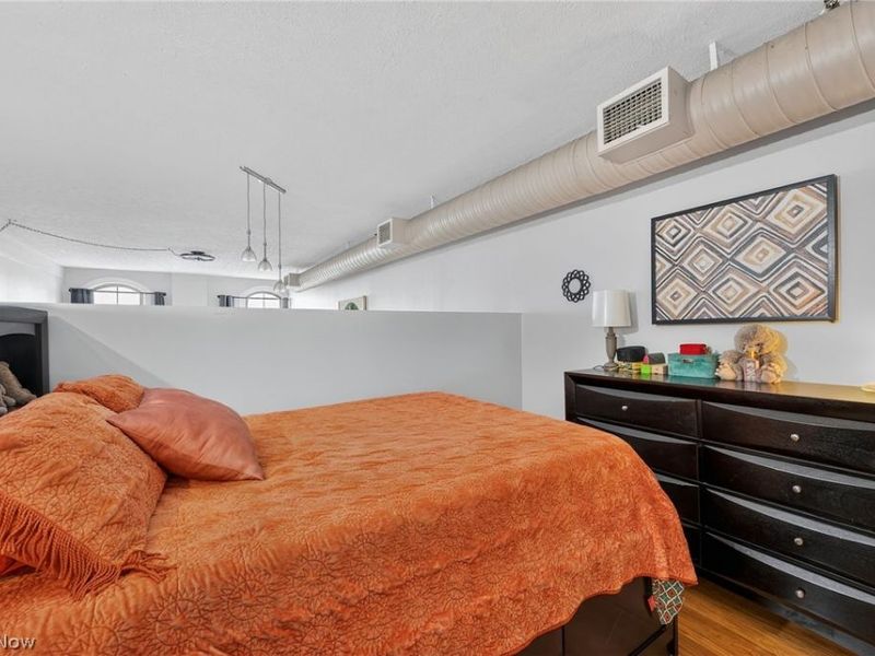 408 W Saint Clair Avenue, Unit 319, Cleveland, OH 44113 Photo 17