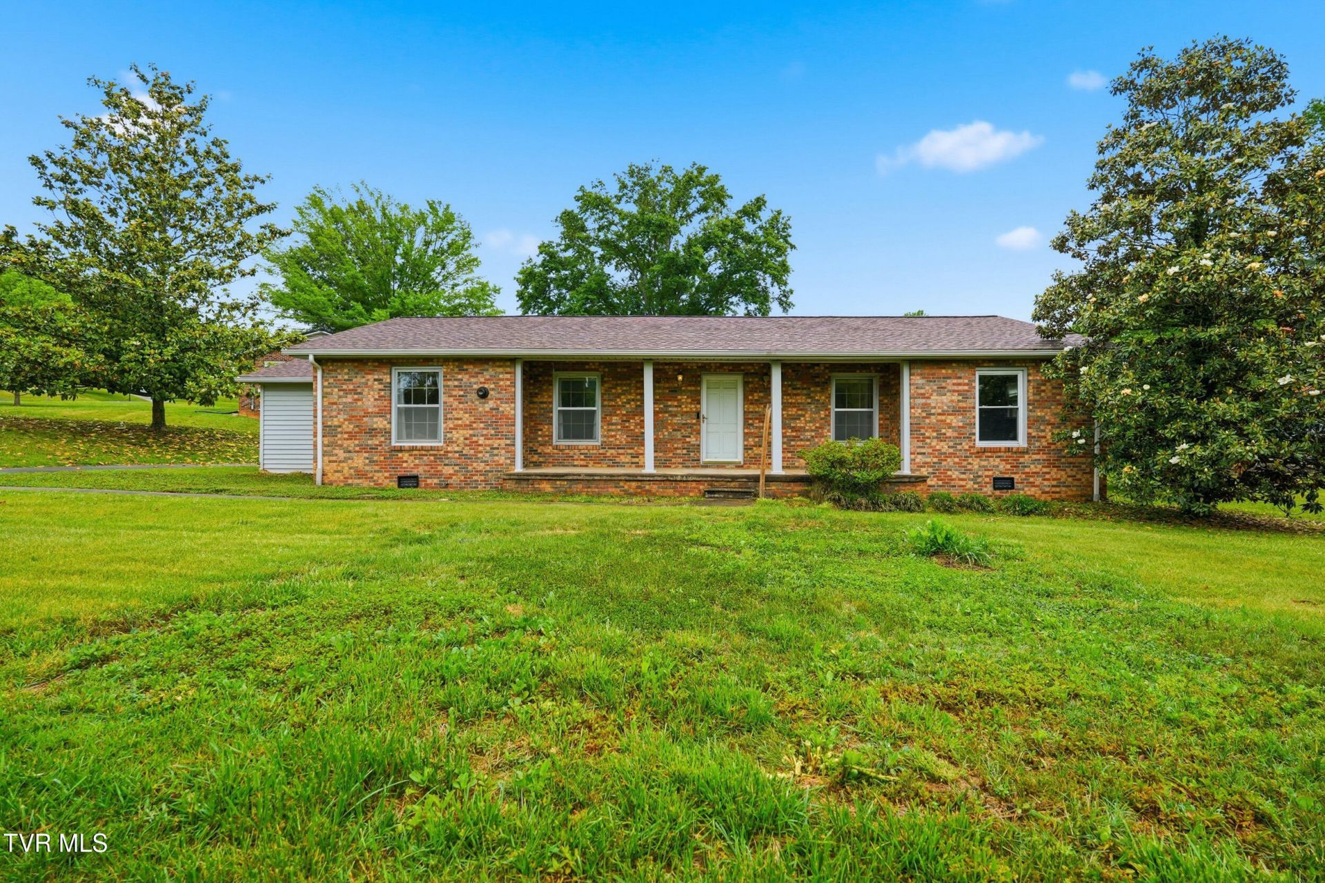 1 Hastings Court, Johnson City, TN 37604 Main Photo