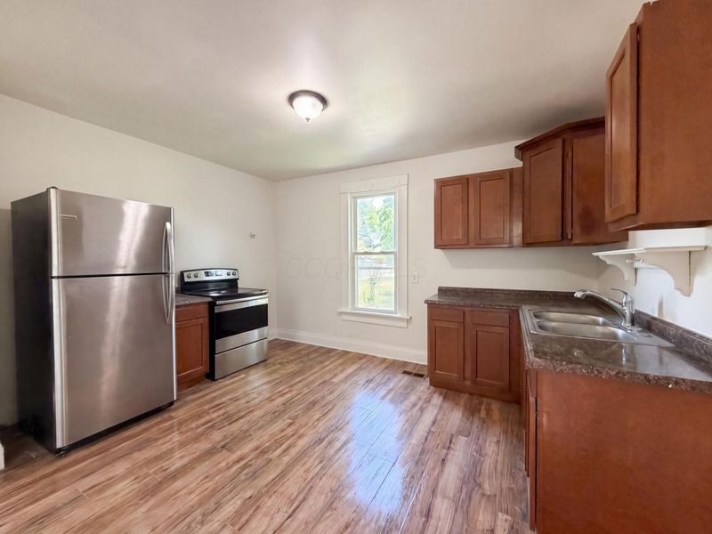 65 W Harrison Street, Delaware, OH 43015 Photo 2