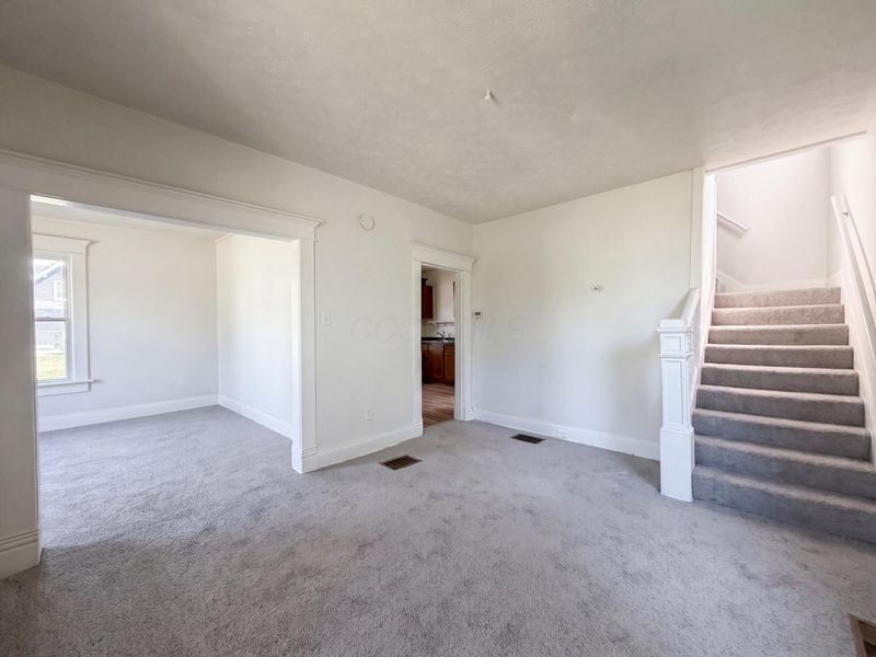 65 W Harrison Street, Delaware, OH 43015 Photo 3