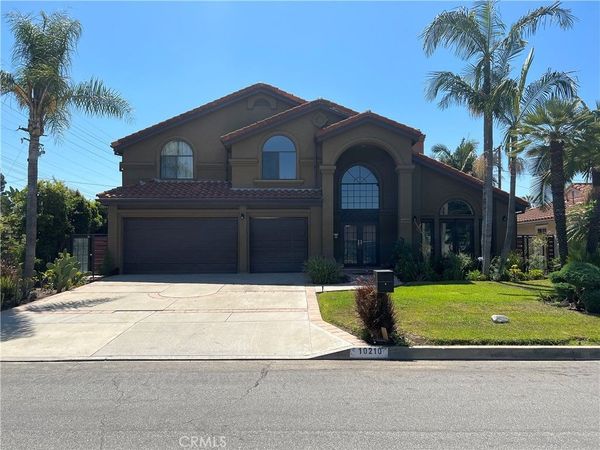10210 Newville, Downey, CA 90241