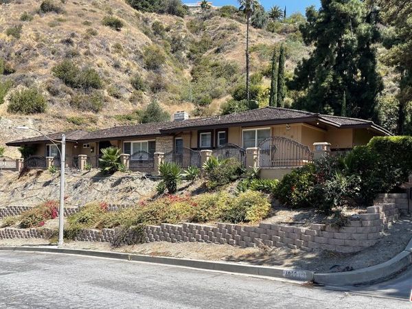 1830 Maginn Drive, Glendale, CA 91202