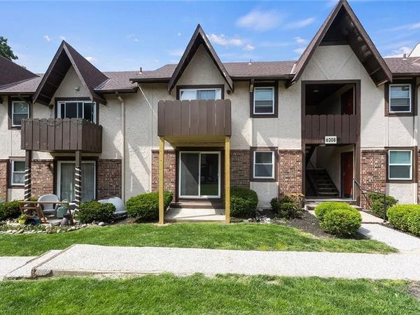 6208 Robinson Street, Unit 1, Overland Park, KS 66202
