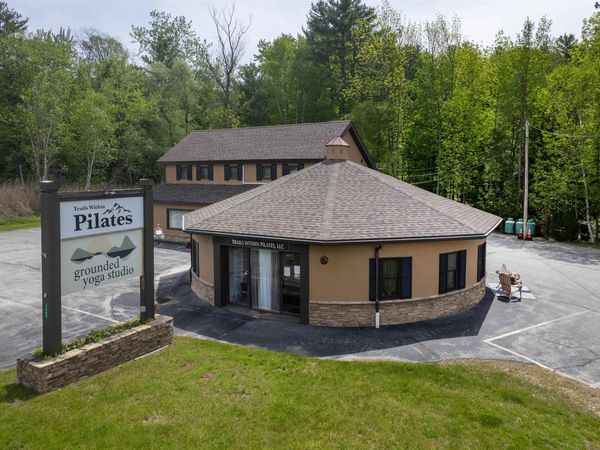 1360 Route 4 East, Mendon, VT 05701
