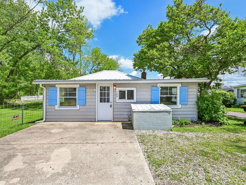 109 Beacon Light Lane, Buckeye Lake, OH 43008 Photo 5