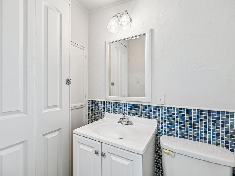 109 Beacon Light Lane, Buckeye Lake, OH 43008 Photo 9