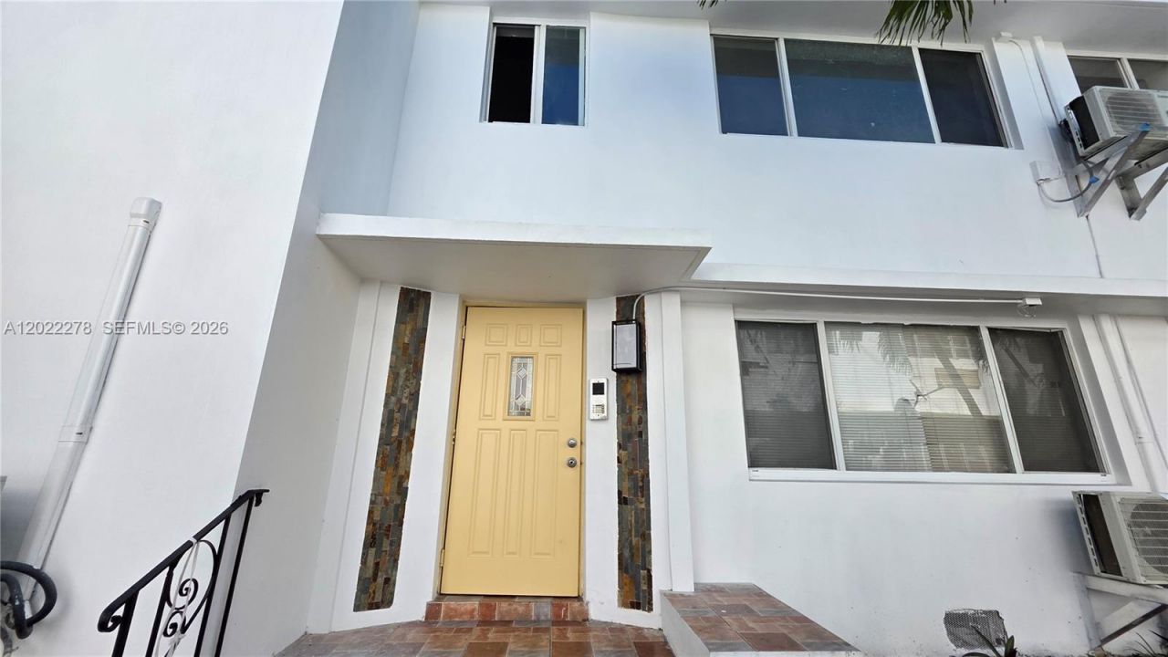 7629 Dickens Ave, Unit 4 or 8, Miami Beach, FL 33141 Photo