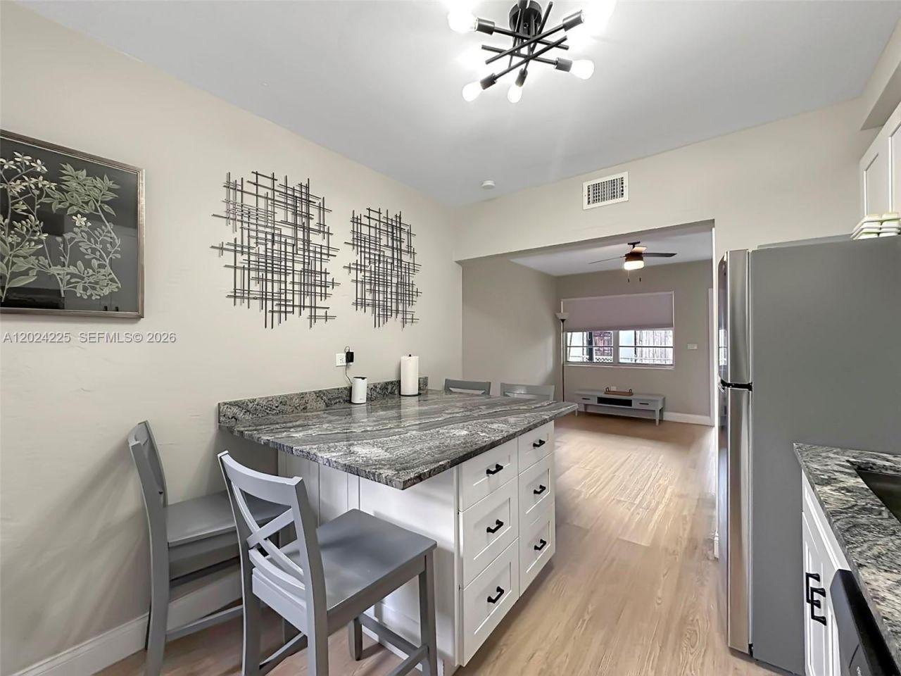 2810 SW 33rd Ave , Unit 2810, Miami, FL 33133 Photo