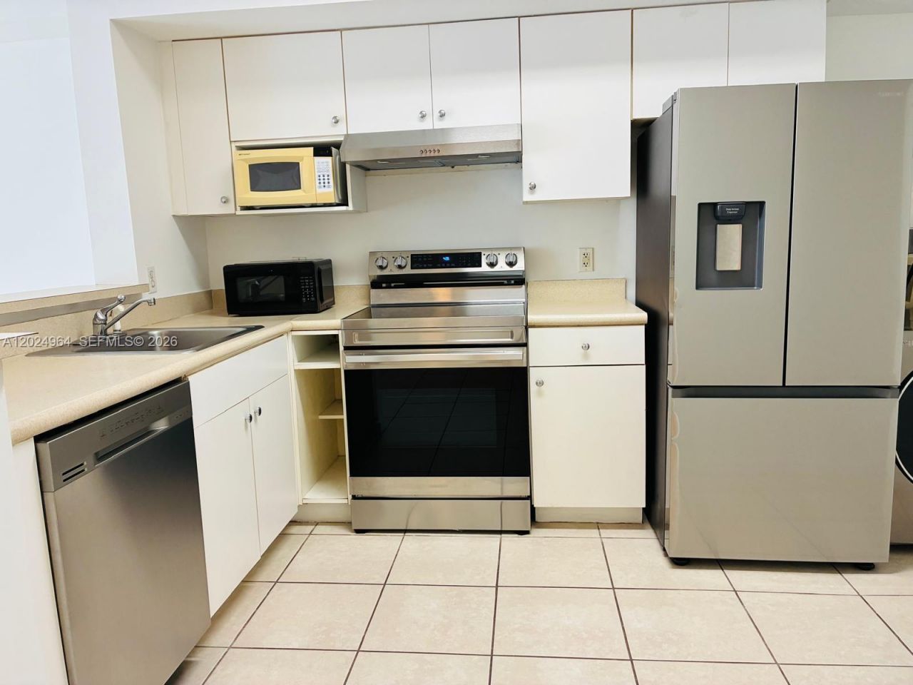 5085 NW 7th St, Unit 909, Miami, FL 33126 Photo