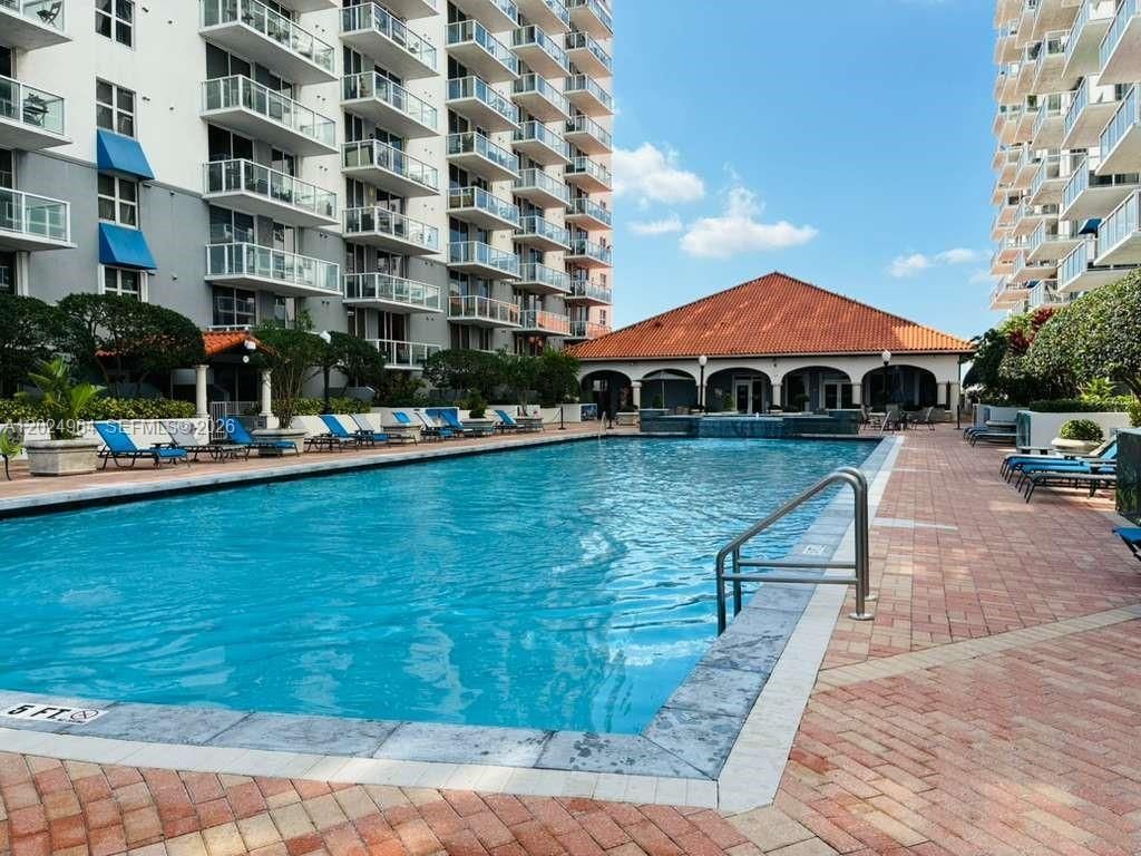 5085 NW 7th St, Unit 909, Miami, FL 33126 Photo