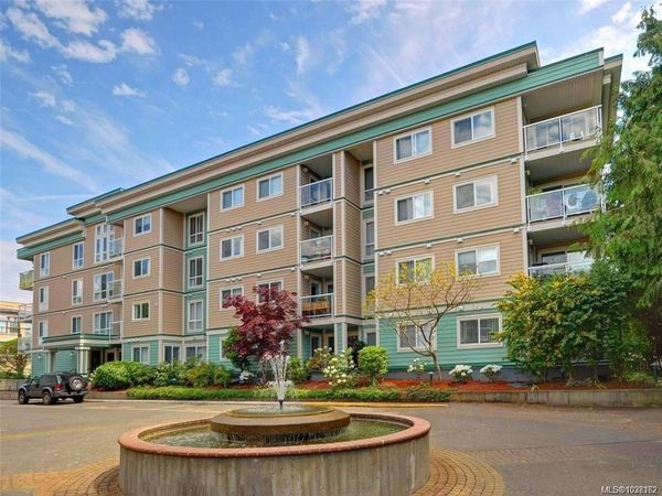 689 Bay St , Unit 104, Victoria, BC V8T 5H9