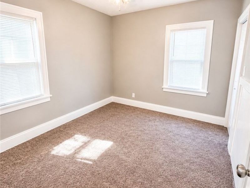 4006 E 41st Street, Newburgh Heights, OH 44105 Photo 12