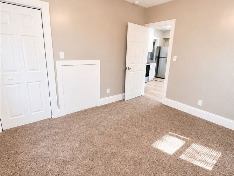 4006 E 41st Street, Newburgh Heights, OH 44105 Photo 6