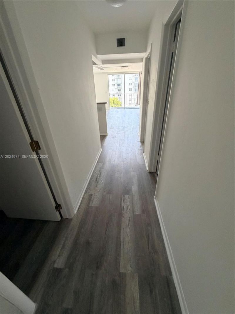 1470 NE 125th Ter , Unit 605, North Miami, FL 33161 Photo