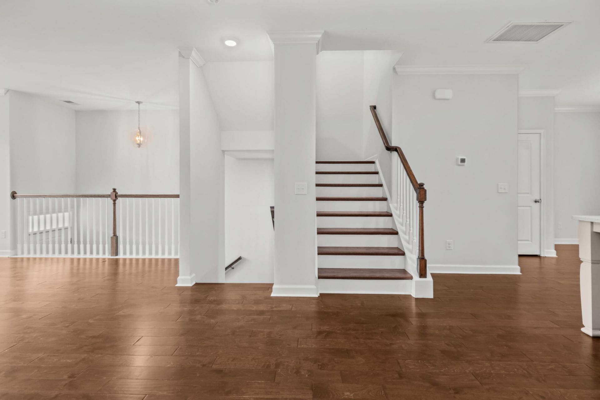 1545 Moss Spring Road Photo 7