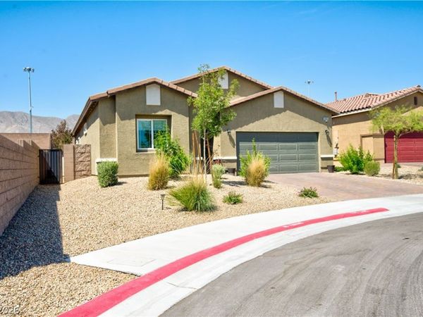 10095 Sequoia Falls Place, Las Vegas, NV 89149