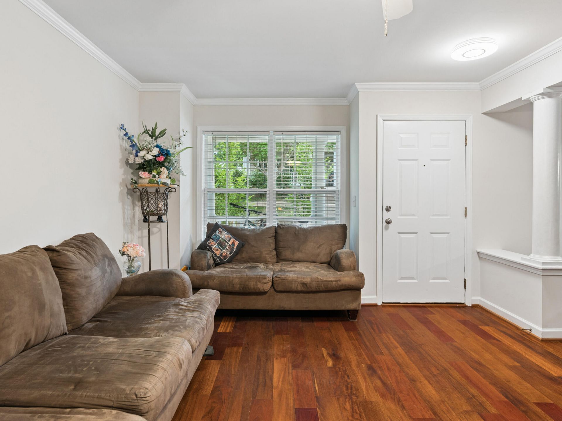 115 Provence Street Photo 6