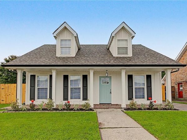 2905 SAINT MARIE Drive , Meraux, LA 70075