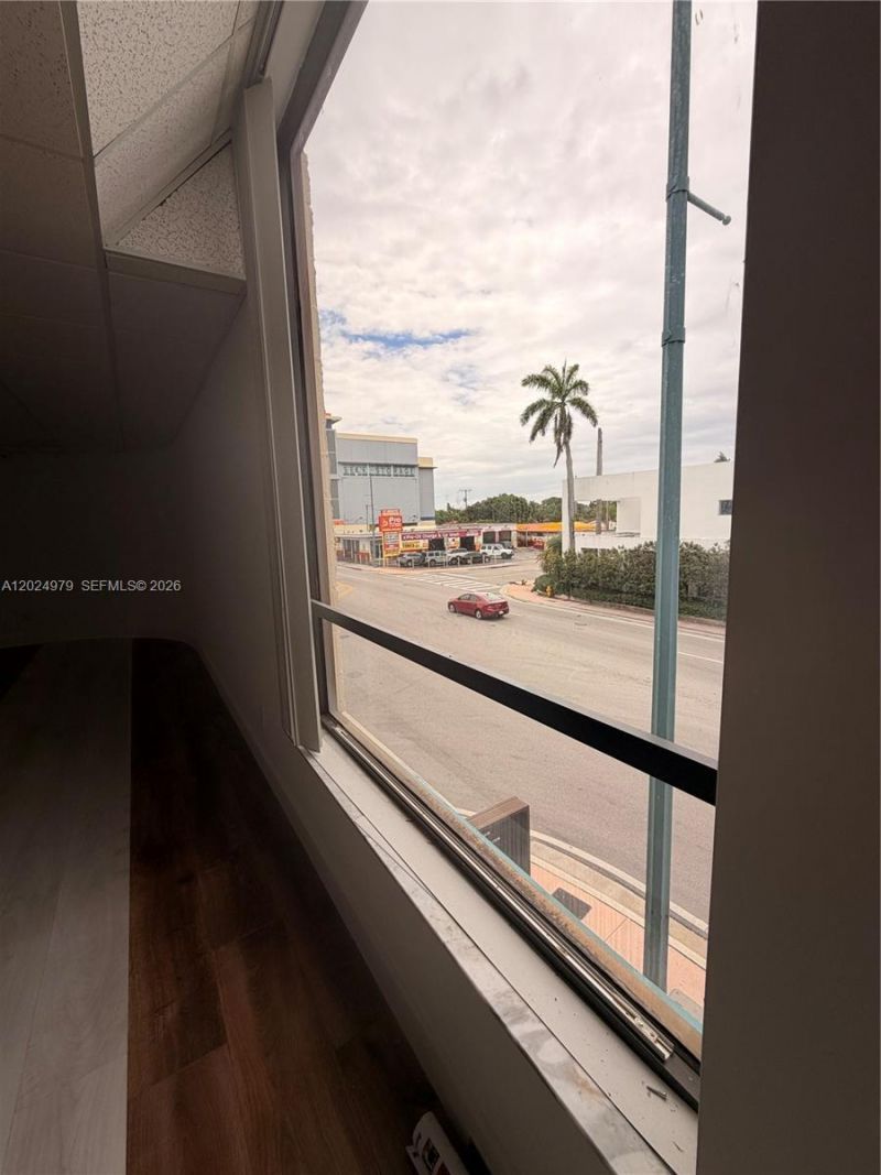 3080 SW 8th St , Miami, FL 33135 Photo