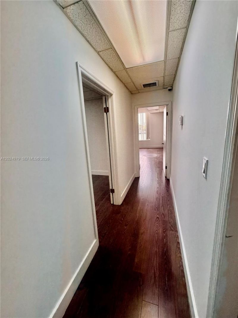 3080 SW 8th St , Miami, FL 33135 Photo